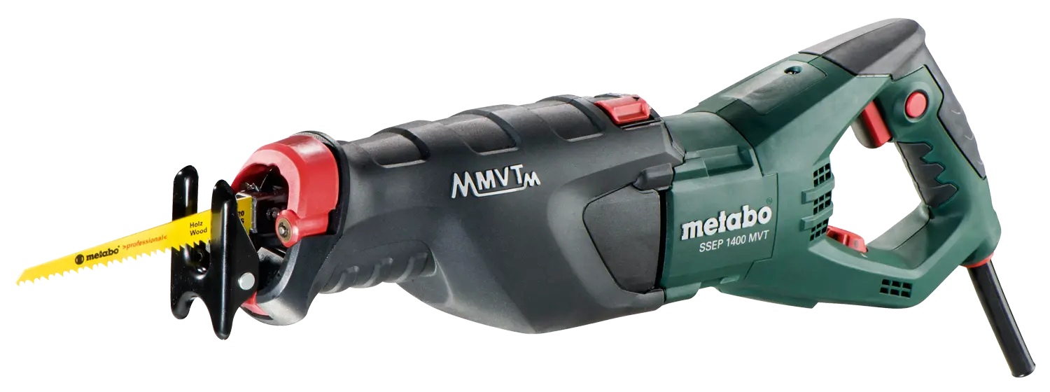 Groenzwarte METABO SSEP 1400 MVT Reciprozaag (kabel). Rubberen handgreep met brede inkepingen. Knop voor zaagkrachtbepaling. Ingeklikt zaagblad (hout). Logo 'METABO' + "SSEP 1400 MVT".