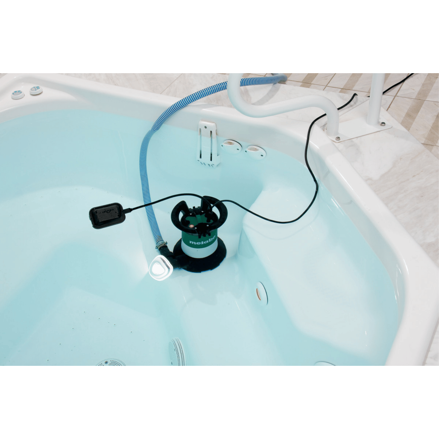 Pompe submersible pour eau claire avec flotteur TP13000S (13000 l/h - eau claire)